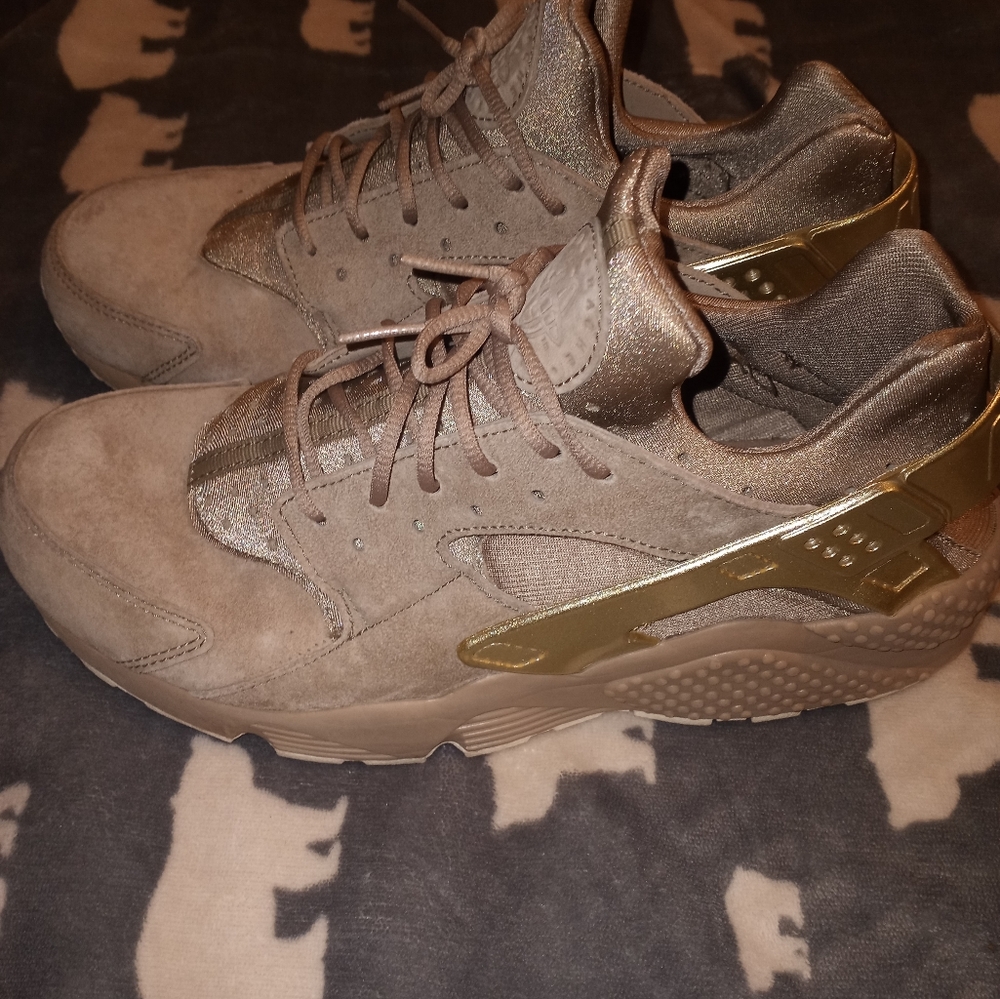Men,s nike huarache wheat